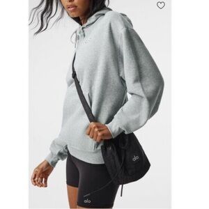 NWT Alo Yoga Cross Body Bucket Bag Black